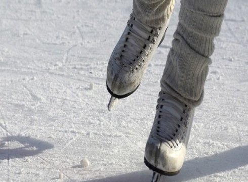 Ice Skate with The Grinch