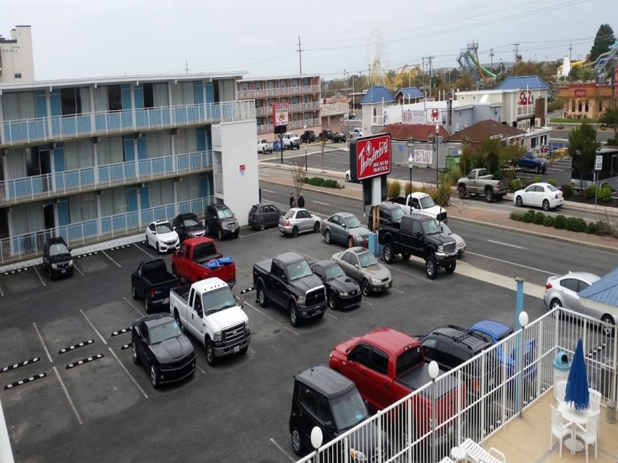 Thunderbird Beach Motel