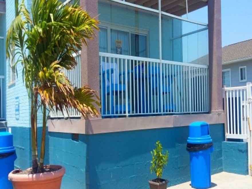 Flagship Oceanfront Hotel