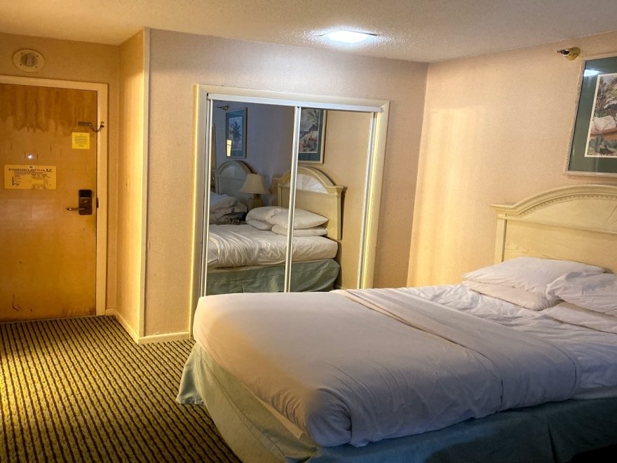 Flagship Oceanfront Hotel