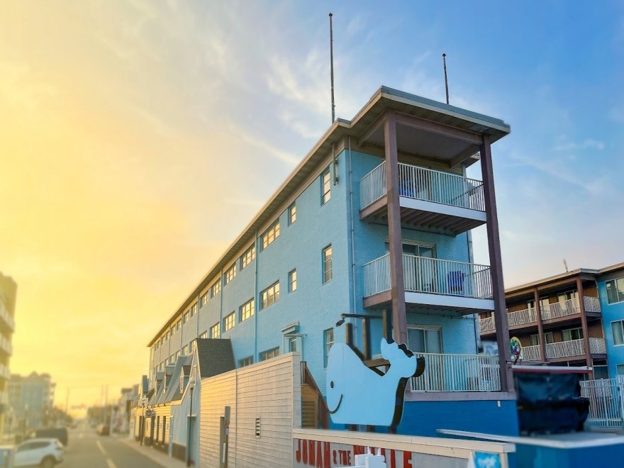 Flagship Oceanfront Hotel