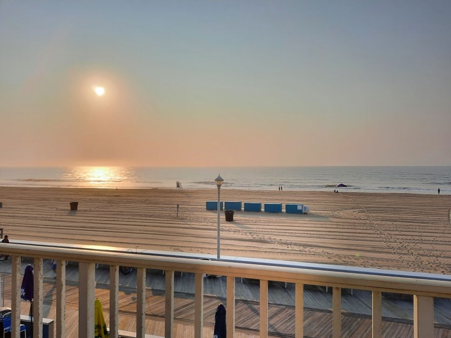 Flagship Oceanfront Hotel