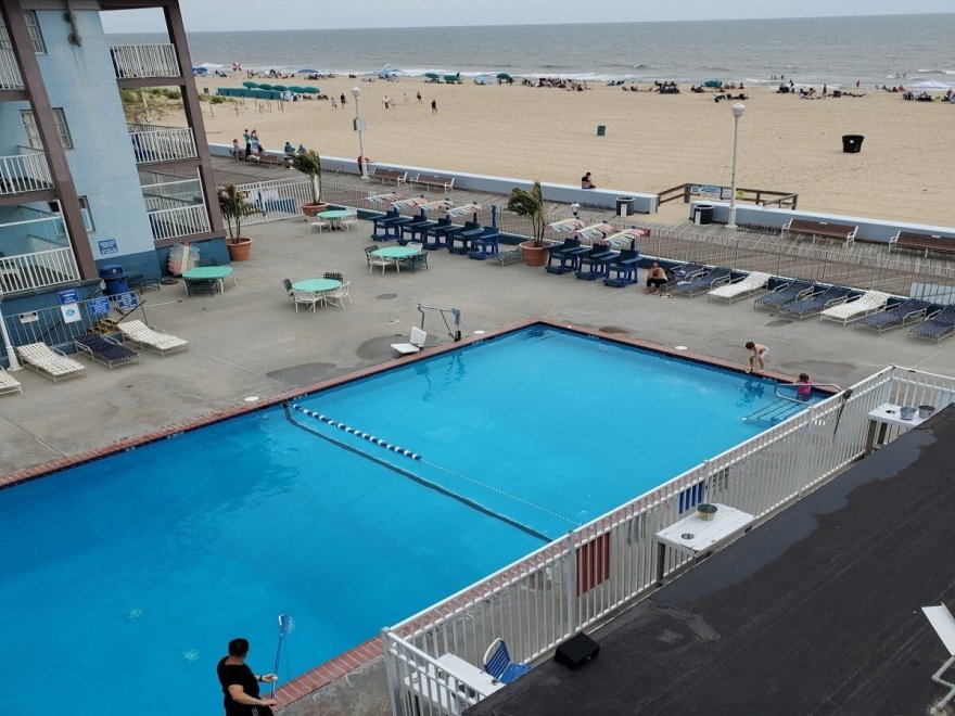 Flagship Oceanfront Hotel