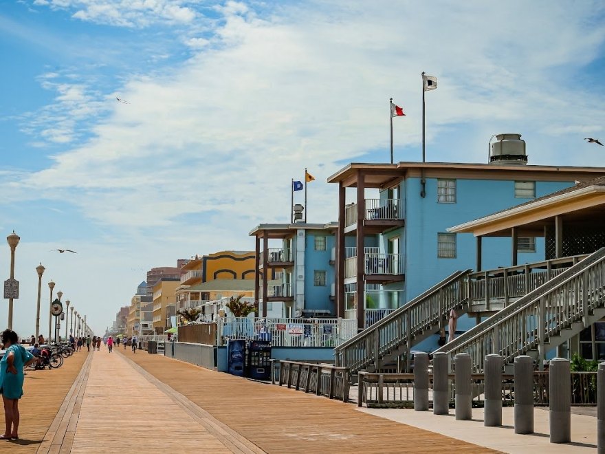 Flagship Oceanfront Hotel