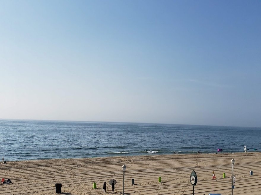 Flagship Oceanfront Hotel