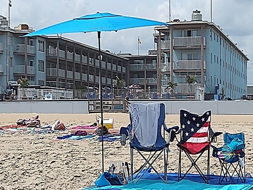 Flagship Oceanfront Hotel