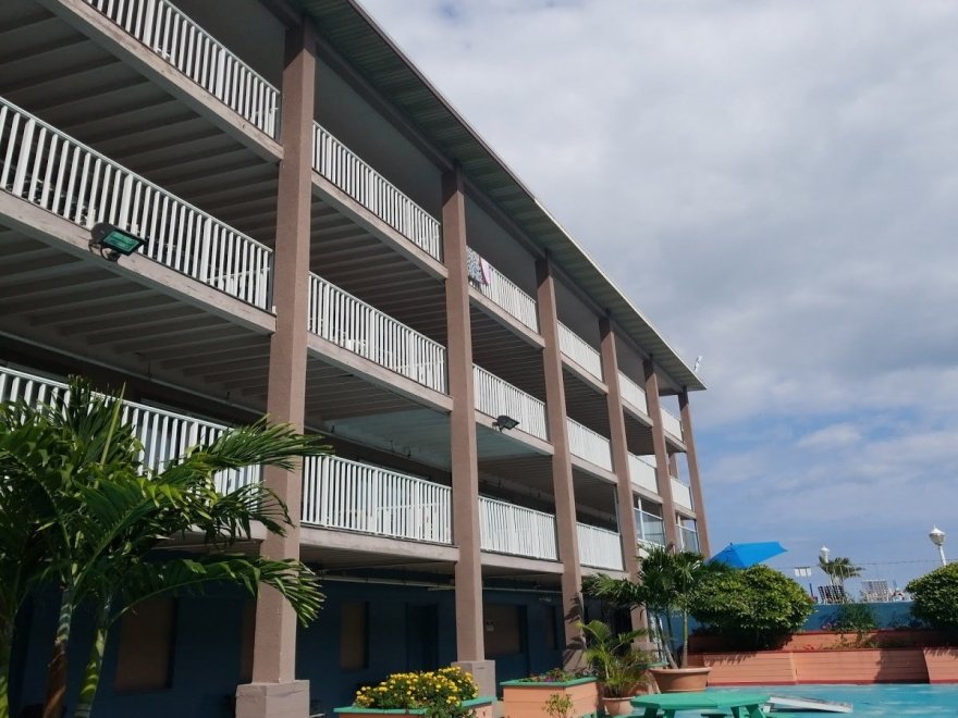 Flagship Oceanfront Hotel