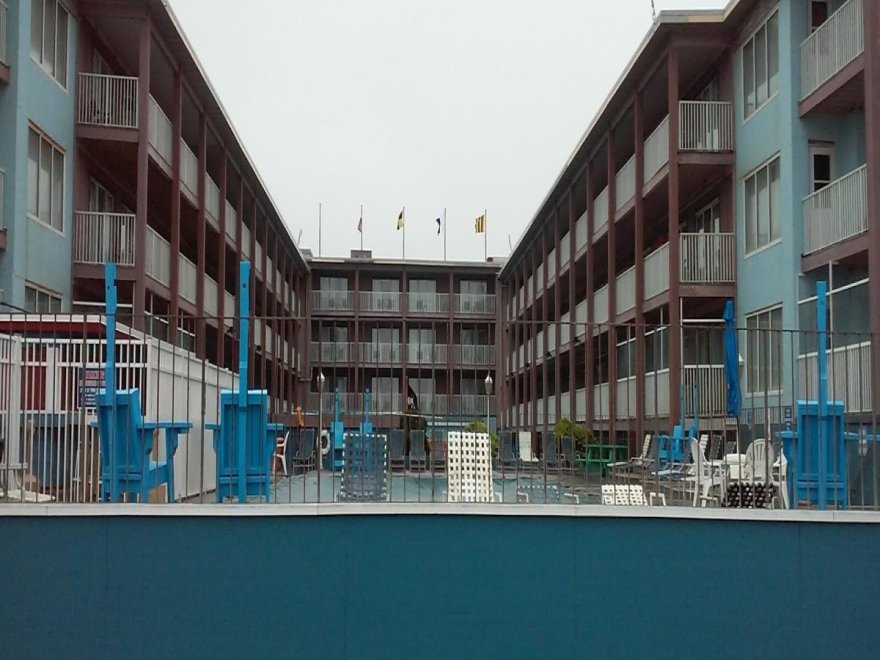 Flagship Oceanfront Hotel