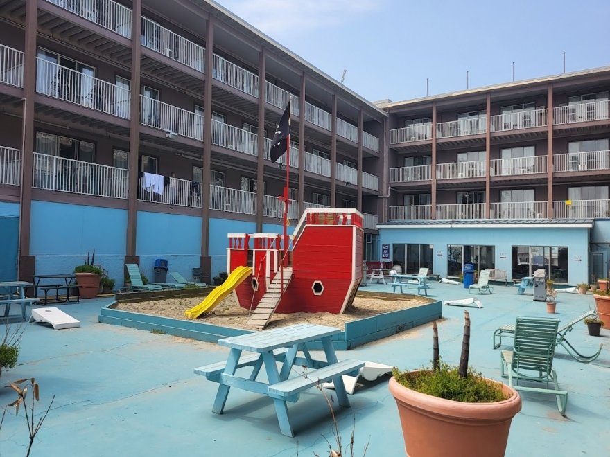 Flagship Oceanfront Hotel