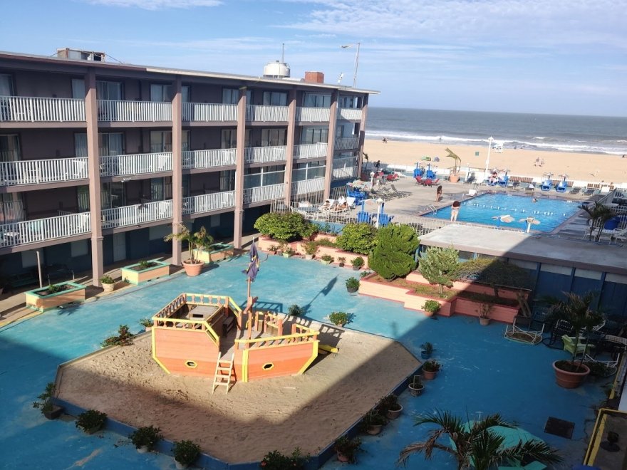 Flagship Oceanfront Hotel
