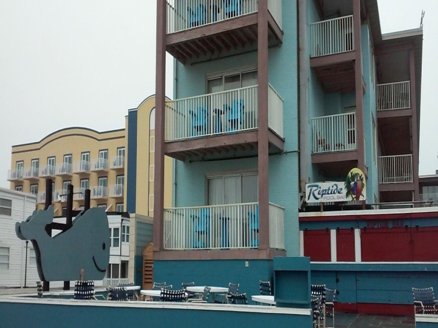 Flagship Oceanfront Hotel