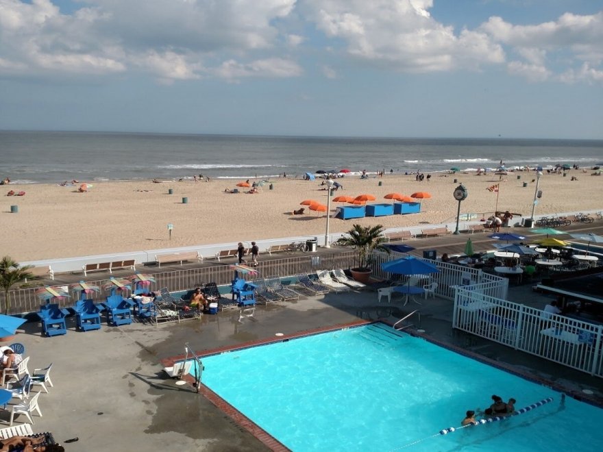 Flagship Oceanfront Hotel