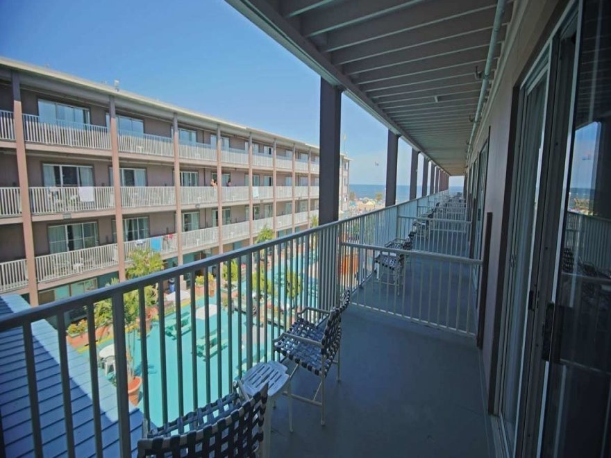 Flagship Oceanfront Hotel