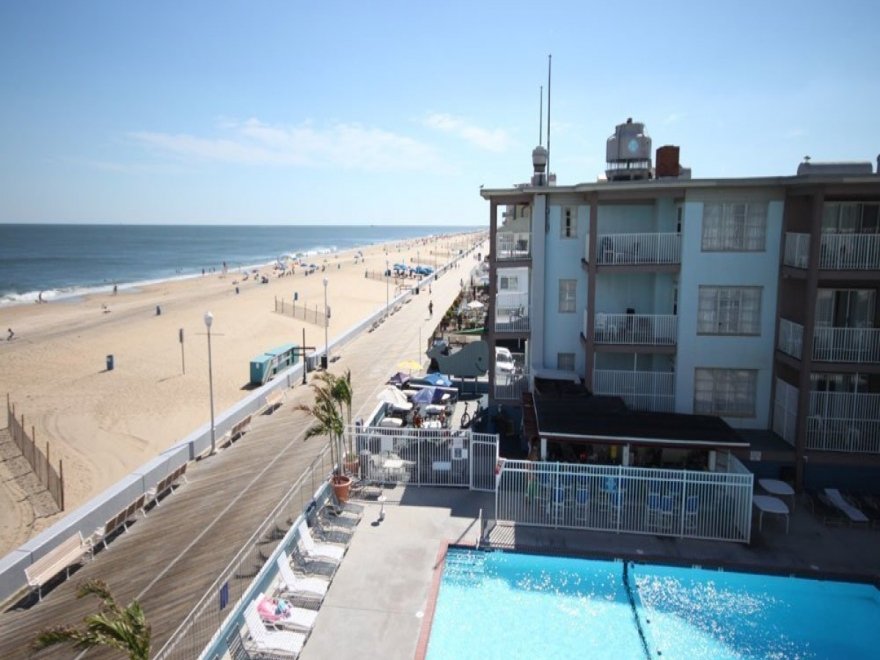 Flagship Oceanfront Hotel
