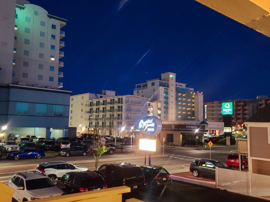 Crystal Sands Motel