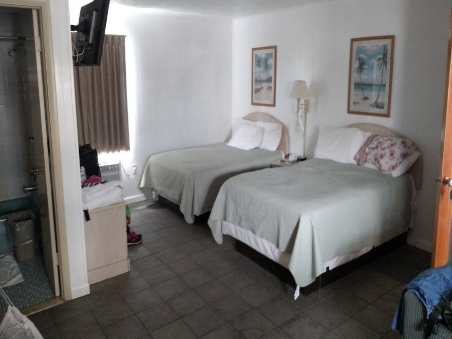 Crystal Sands Motel