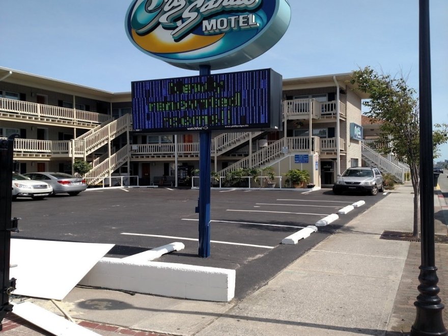 Crystal Sands Motel
