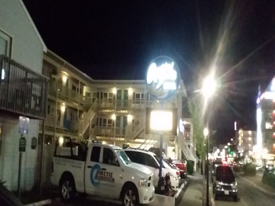 Crystal Sands Motel