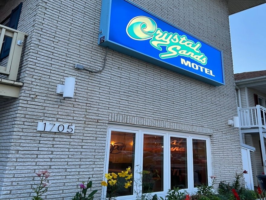Crystal Sands Motel