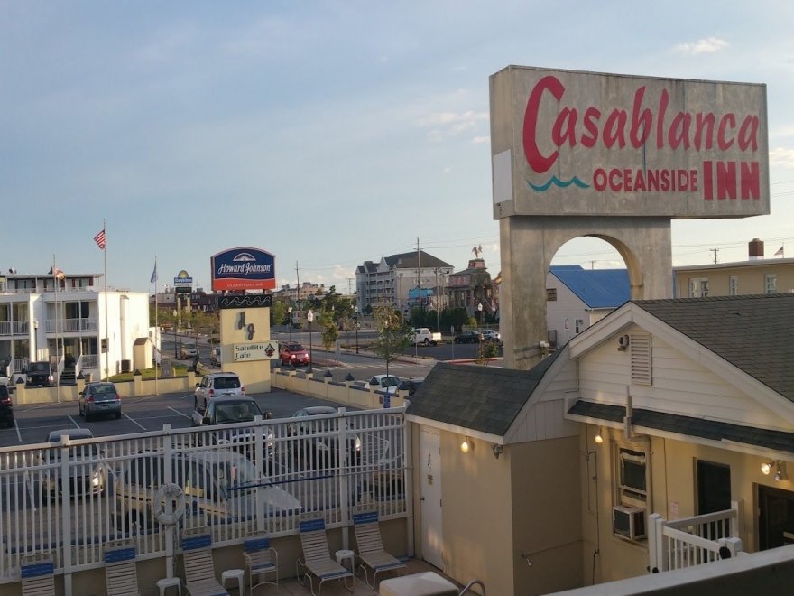 Casablanca Oceanside Inn