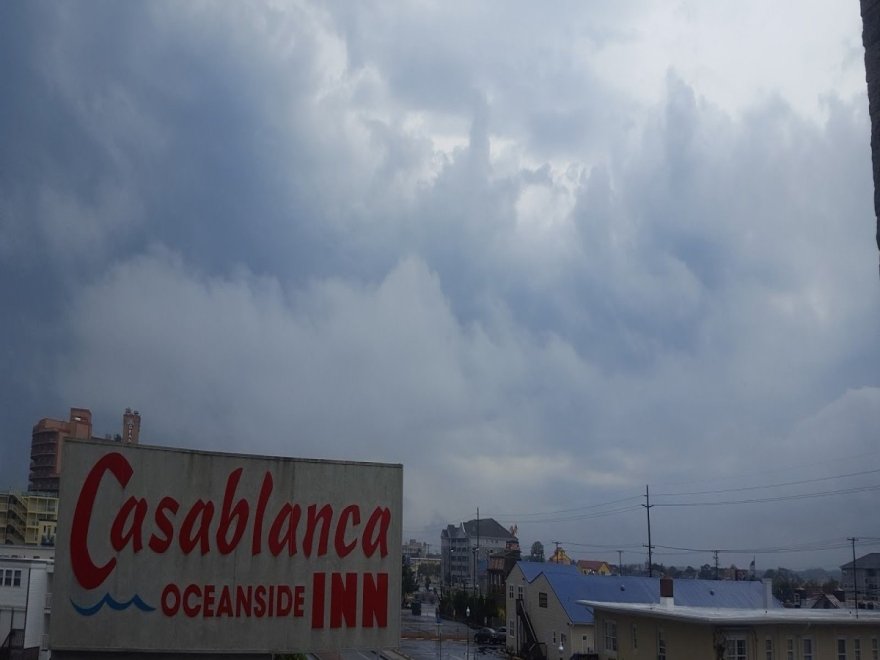 Casablanca Oceanside Inn