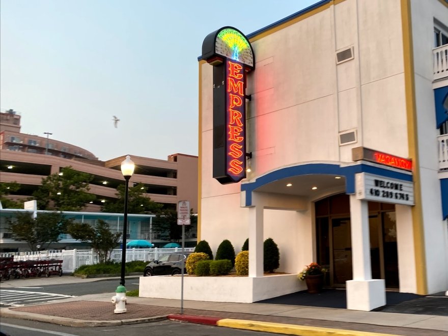 Empress Motel