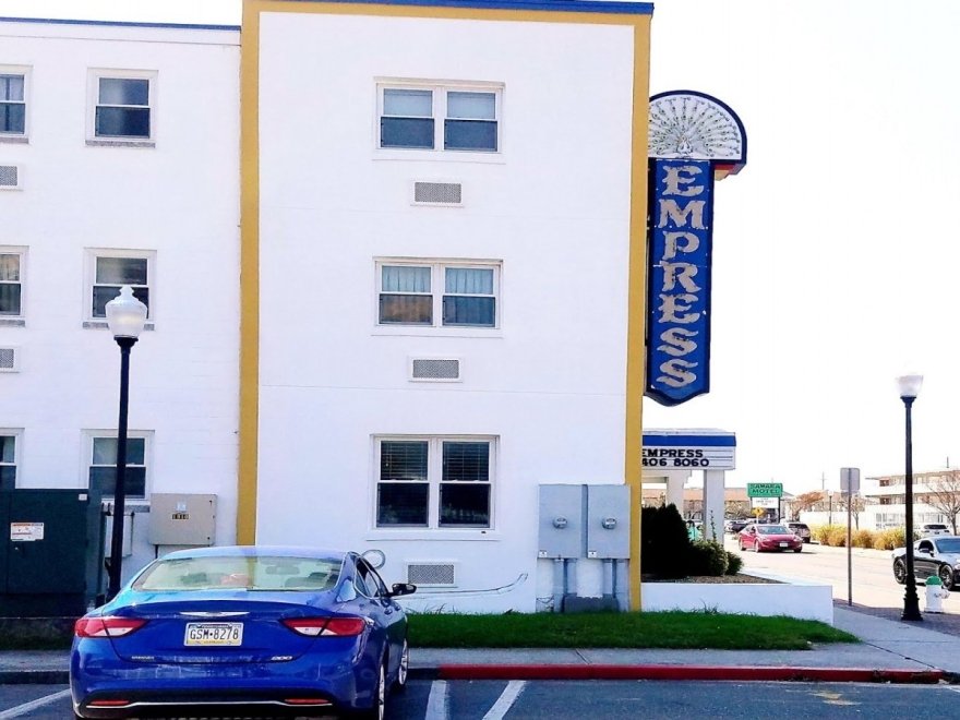 Empress Motel