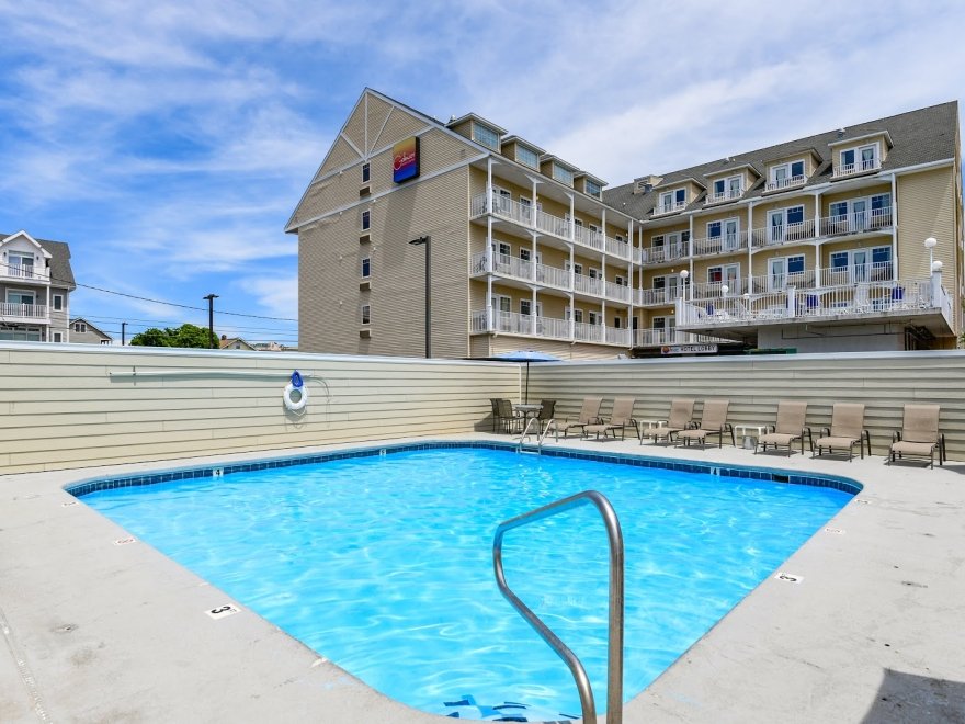 Madison Beach Motel