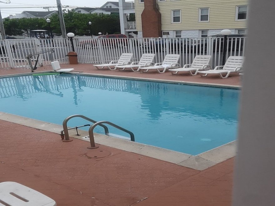 Admiral Hotel