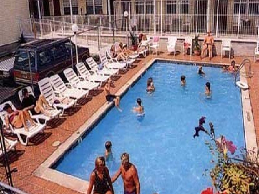 Admiral Hotel