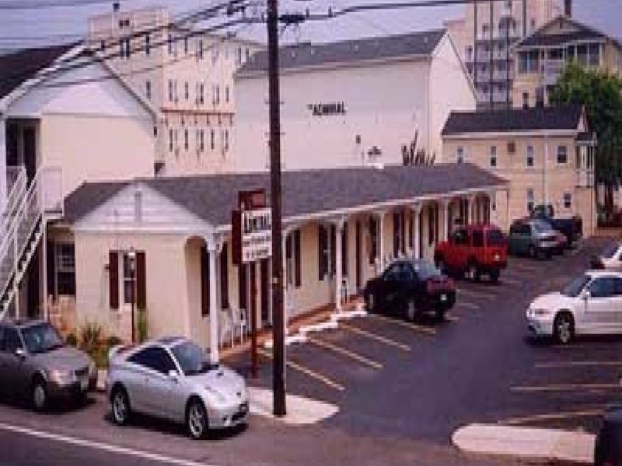 Admiral Hotel