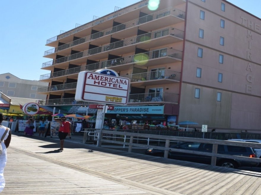 Americana Hotel Oceanfront