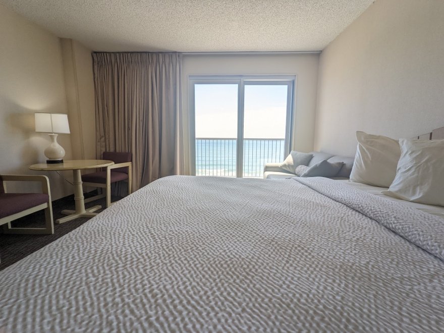Americana Hotel Oceanfront