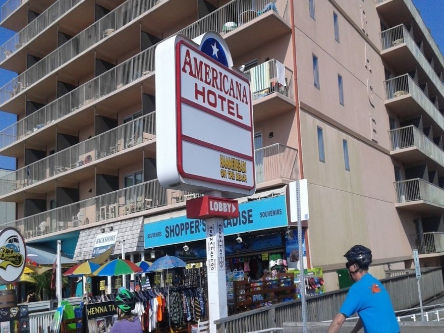 Americana Hotel Oceanfront