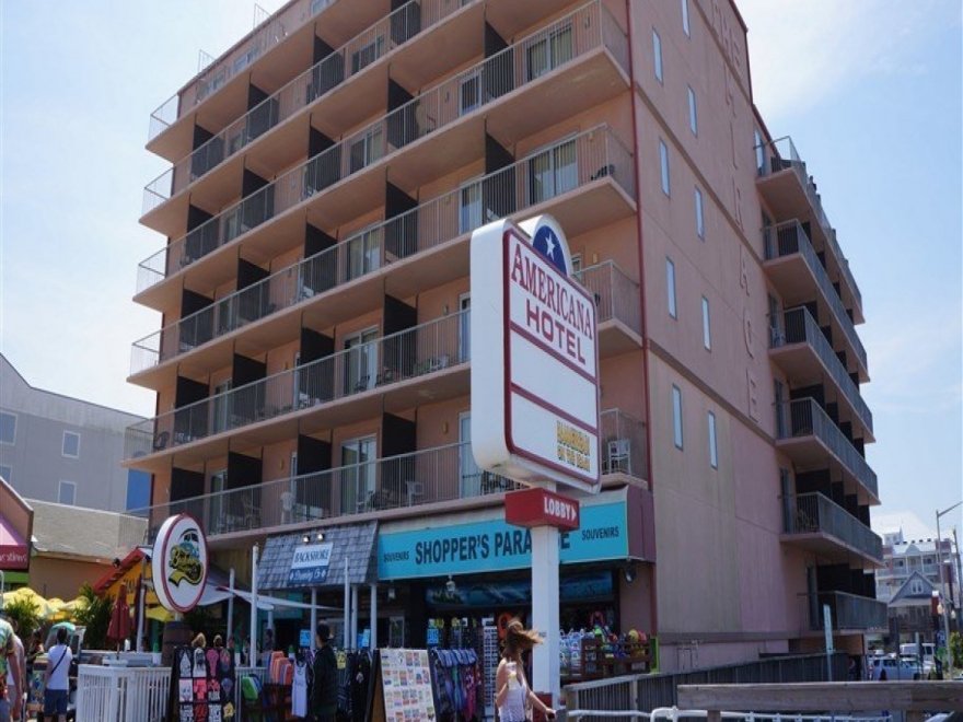 Americana Hotel Oceanfront