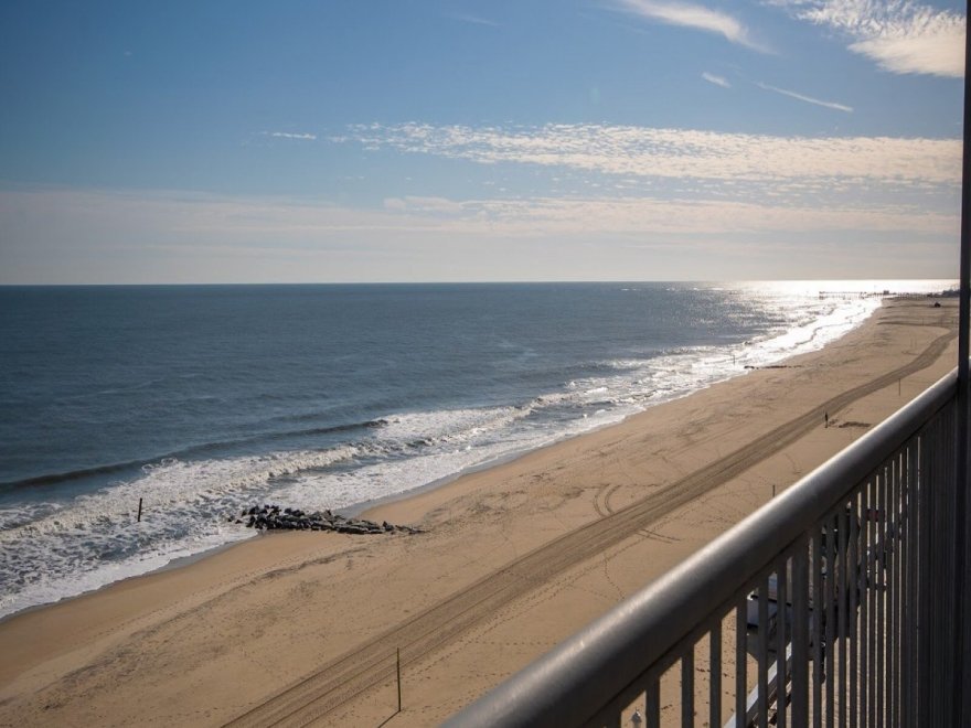 Americana Hotel Oceanfront