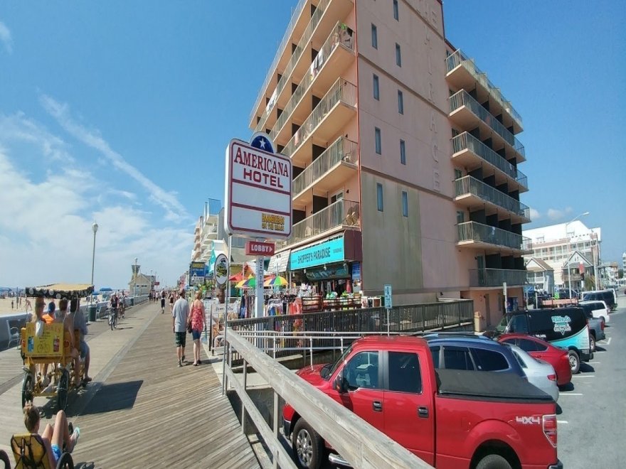 Americana Hotel Oceanfront