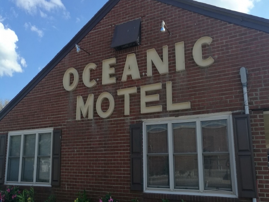 Oceanic Motel