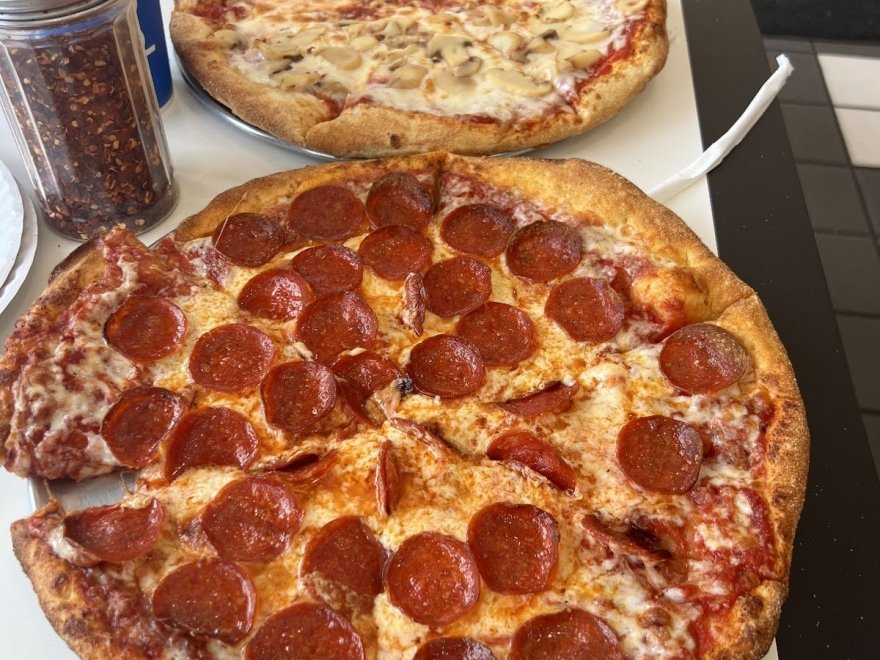 Caruso Pizza