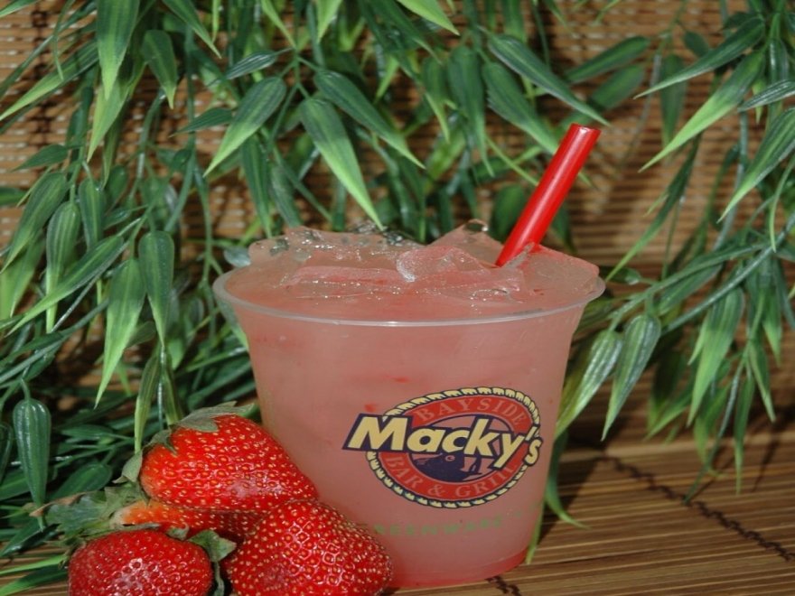 Macky's Bayside Bar & Grill