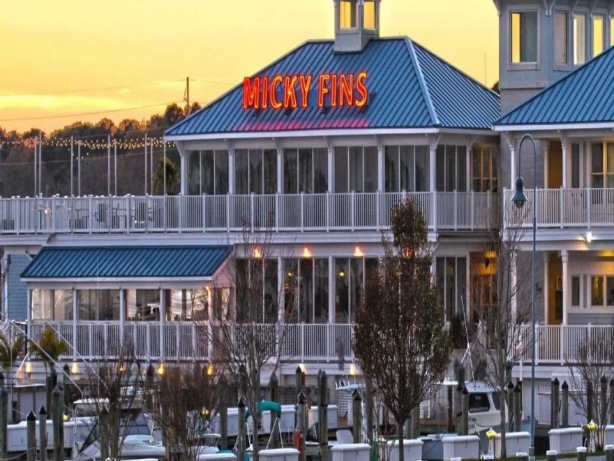 Micky Fins Bar & Grill