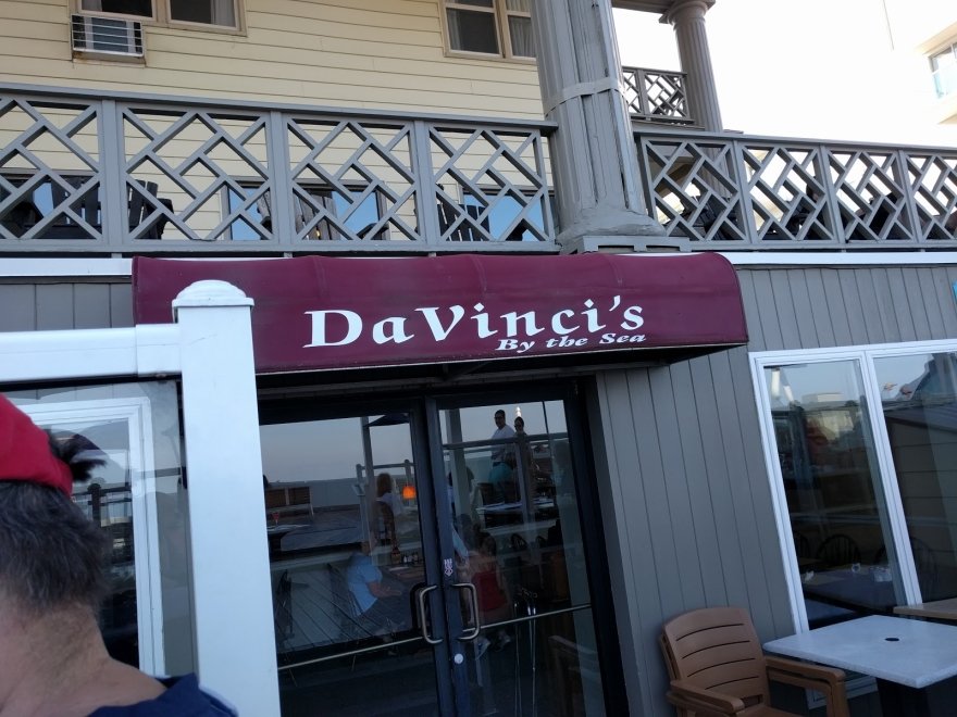 Da Vinci's by the Sea