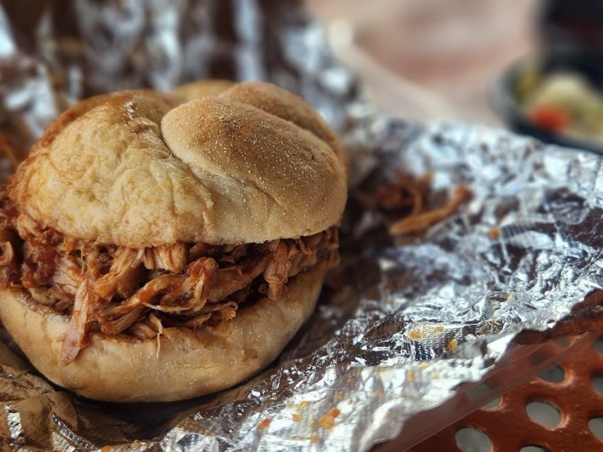 Smoker's BBQ Pit