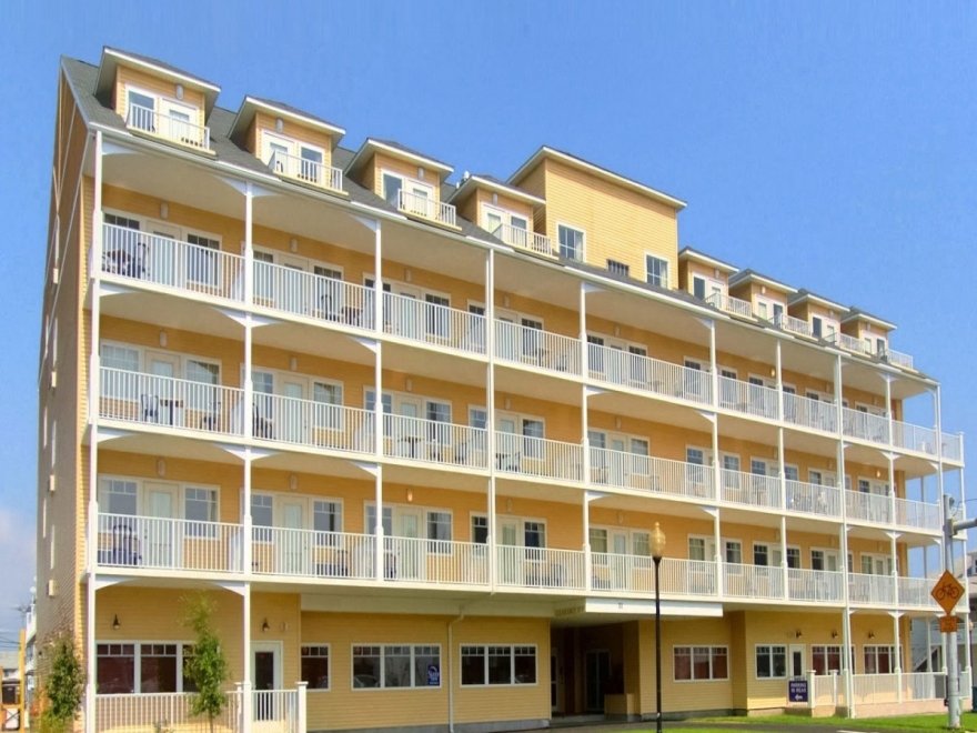 Gateway Hotel & Suites, Ascend Hotel Collection