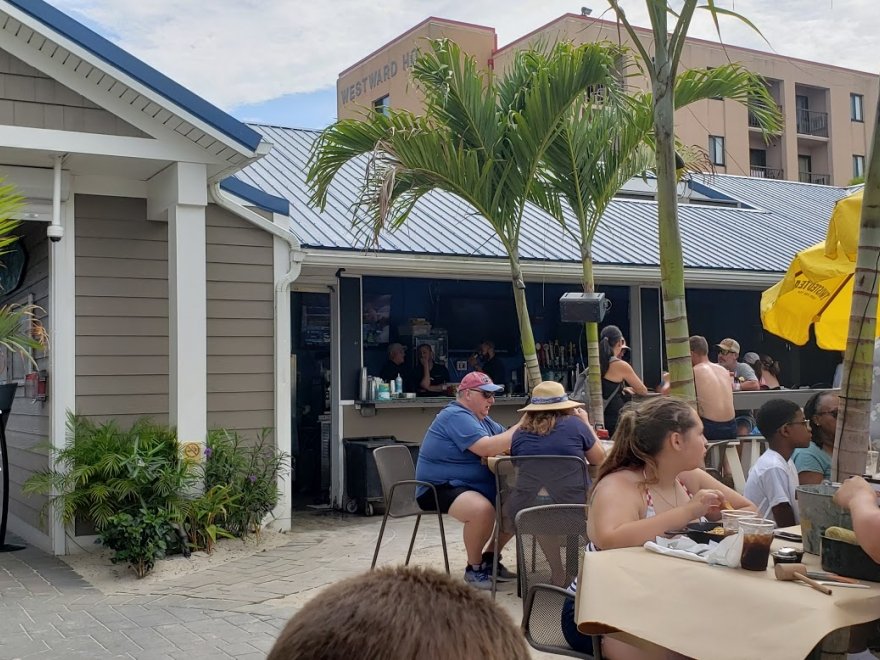 BLU Crabhouse & Raw Bar