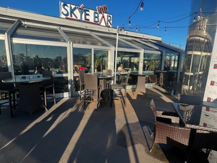 Skye Bar & Grille