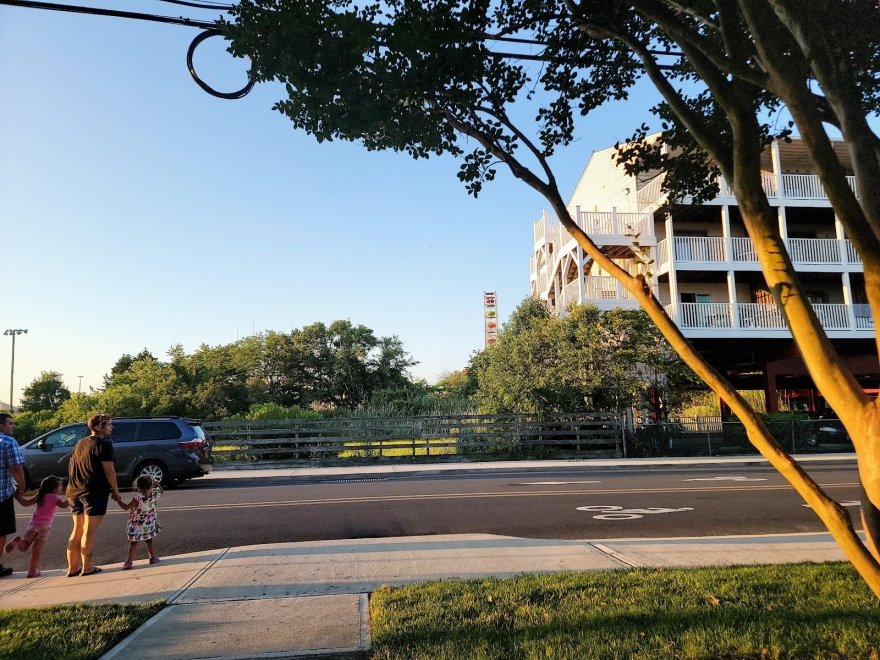 Robin Drive Park & Playground