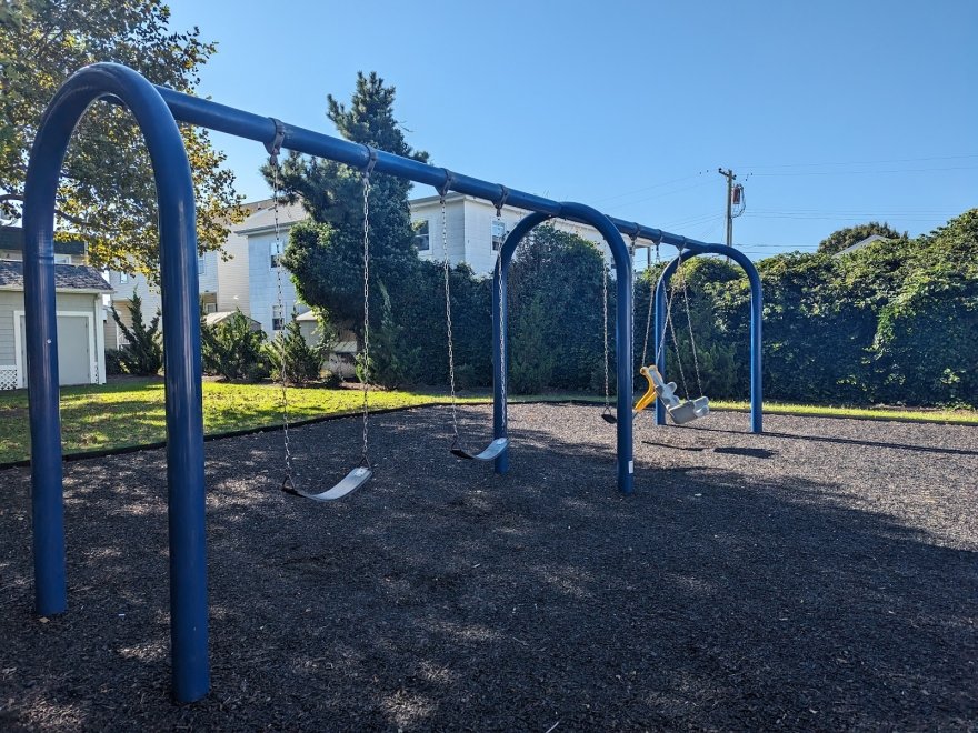 Robin Drive Park & Playground