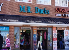 M R Ducks Apparel Shoppes