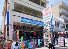 T-Shirt Factory on 6th Street